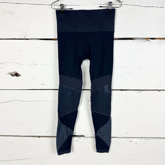 Spanx seamless leggings size small look at me now - Picture 4 of 5